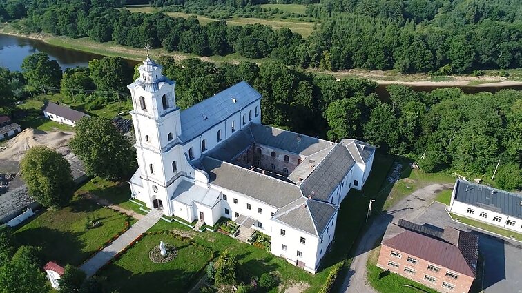 Drujos Švč. Trejybės bažnyčia
