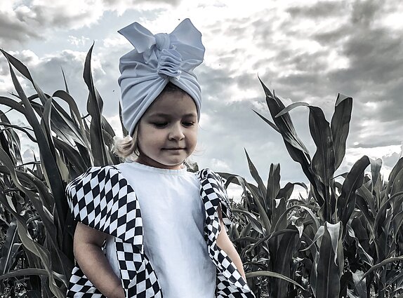 Lietuvos nerealieji. Mažoji Karilė prieš objektyvą nesikuklina: aš esu fotomodelis