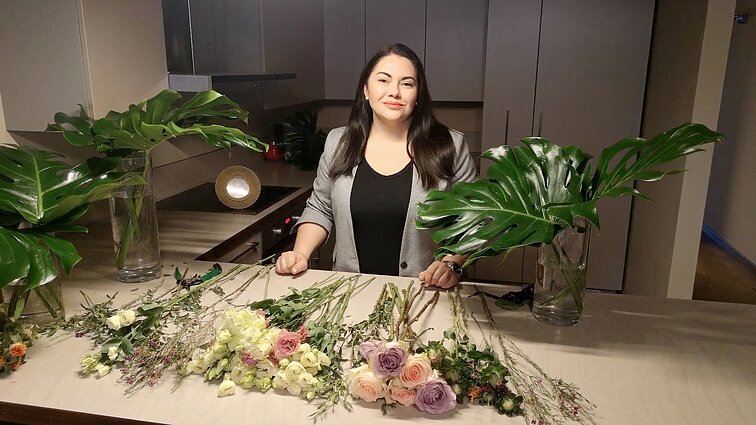 Lietuvos nerealieji. Jos rankose gėlės virsta menu: floristė Inesa kuria iš trapių augalų