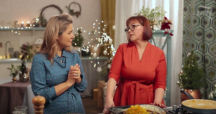 Giminės receptas. Mama Rasa ir dukra Neringa pristato firminį morkomis ir obuoliais įdarytą karpį