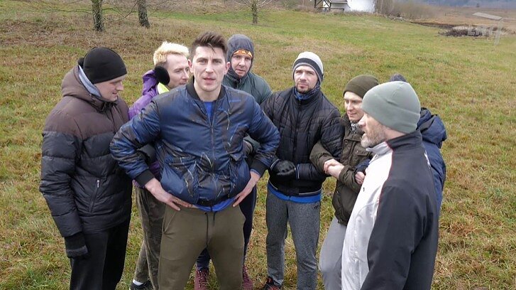 Į sveikatą! Jodinėjimo žirgais nauda vaikams, grūdinančios vyrų stovyklos ir pažintis su ekstremalaus bėgimo vicečempionu