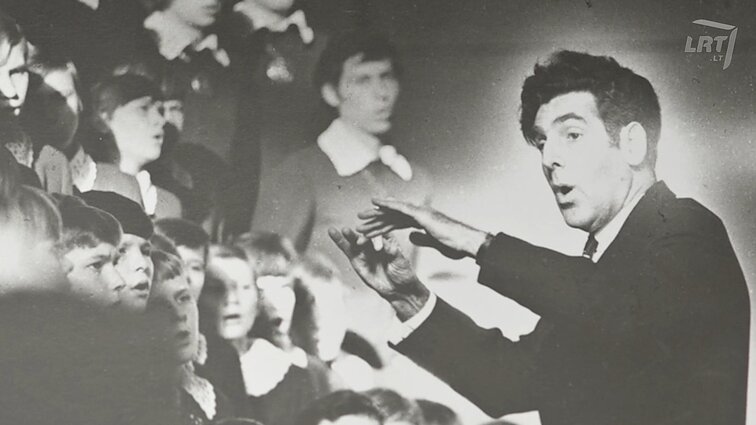 Vakaras su Edita. „Ąžuoliukui“ – 60: per šį laikotarpį choras išugdė daugiau nei 250 muzikos profesionalų