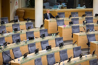 Speaker of the Seimas Viktoras Pranckietis awaits the results of a no-confidence vote against him Speaker of the Seimas Viktoras Pranckietis awaits the results of a no-confidence vote against him