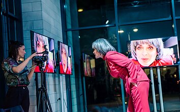 Annos Smolar spektaklis „Sulėtintai“