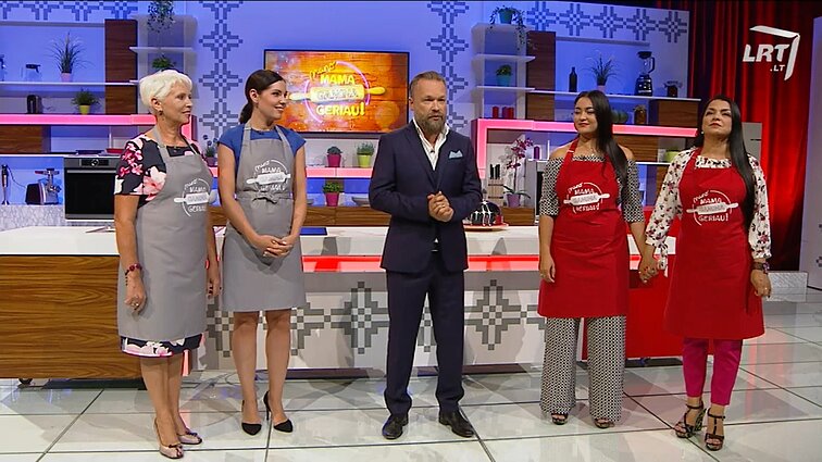 Mano mama gamina geriau! Eglės Daugėlaitės burokėlių karpačio ir Giulijos Baužienės cukinijų blyneliai su lašiša