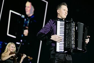 Martyno Levickio „Cinema“ žavėjo sostinės publiką: akordeono virtuozas uždainavo