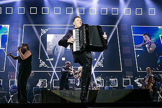 Martyno Levickio „Cinema“ žavėjo sostinės publiką: akordeono virtuozas uždainavo