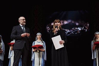 Tautodailės metams skirtus renginius iškilmingai pradėjo liaudies meno parodos „Aukso vainikas“ laureatų paskelbimo ir vainikavimo iškilmės