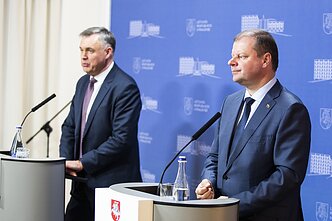 Robertas Dargis, the president of the Lithuanian Confederation of Industrialists, and PM Saulius Skvernelis