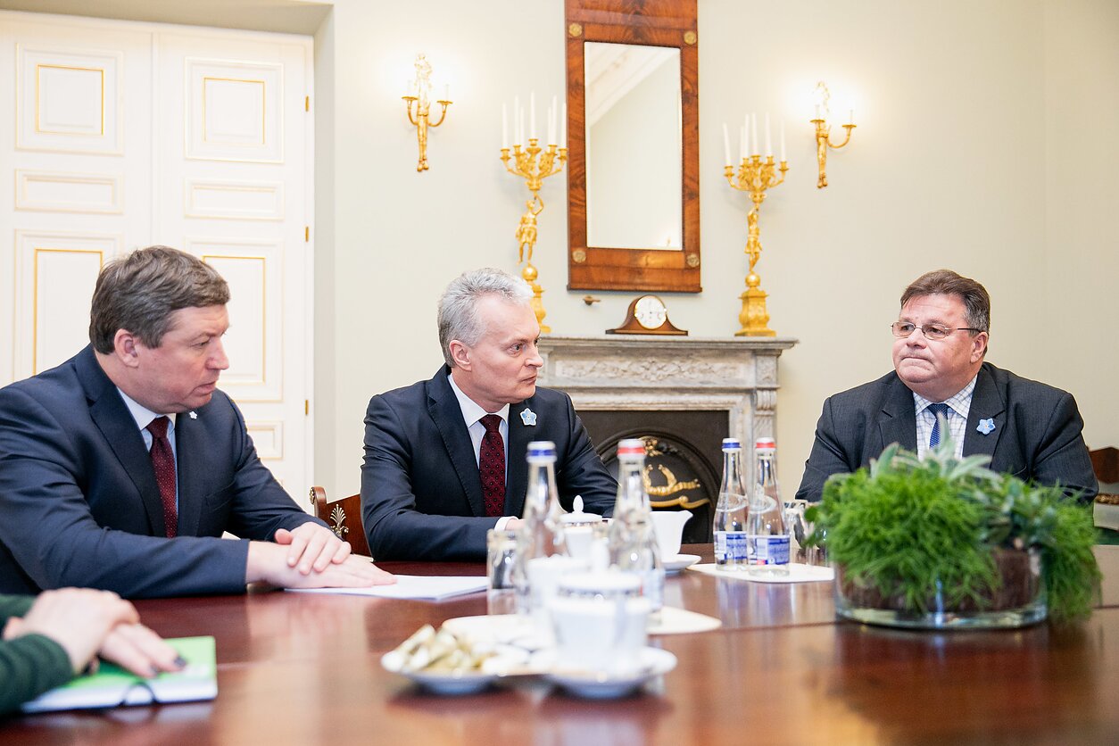 Linas Linkevičius, Raimundas Karoblis, Gitanas Nausėda