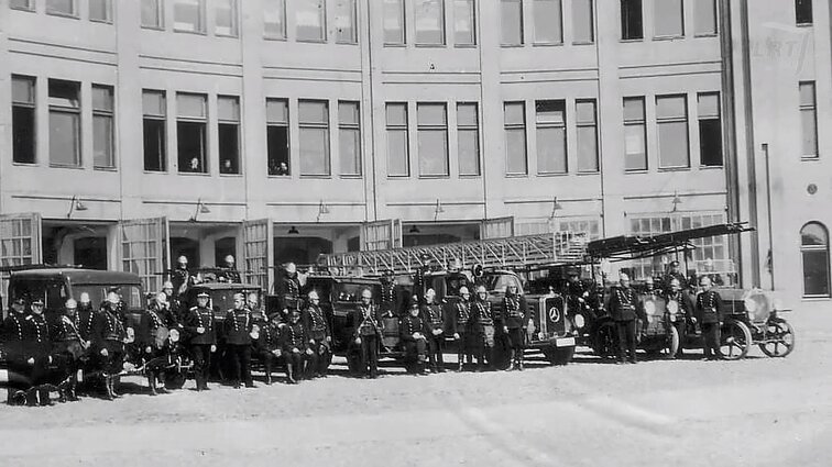 Pasiaukojimas, ryžtas ir drąsa: ugniagesių gelbėtojų profesijos raida bei svarba Lietuvos istorijoje