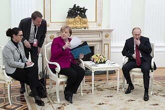 Ангела Меркель на встрече с В.Путиным Ангела Меркель на встрече с В.Путиным
