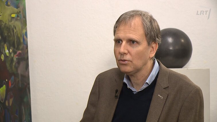 Skambantys pasauliai su Nomeda Kazlaus. Fortepijono virtuozas Kevinas Kenneris: smagu padėti studentams atrasti tai, kas juose slypi