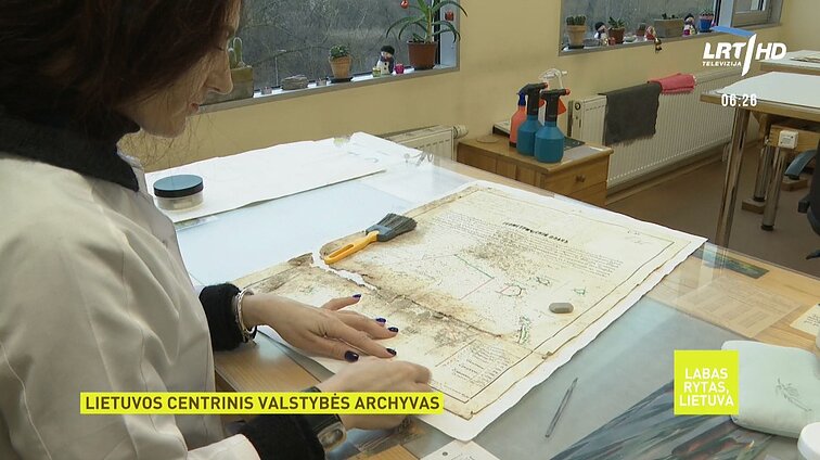 Ekskursija po Lietuvos centrinį valstybės archyvą: savo praeities čia gali ieškoti kiekvienas