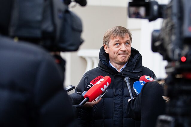 Nerūkantis Karbauskis taikos pypkę traukė vienas: prezidento nuomonė apie Narkevičių nesikeičia