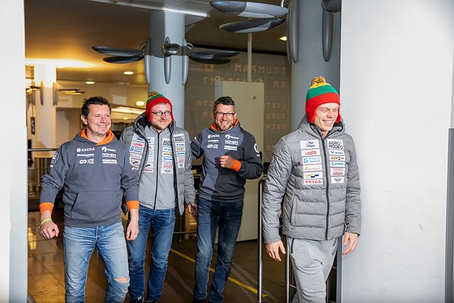 Sportas. Orai. Dakaras baigėsi, teprasideda Dakaras: Vilniuje ovacijomis pasitikti lietuvių ekipažai