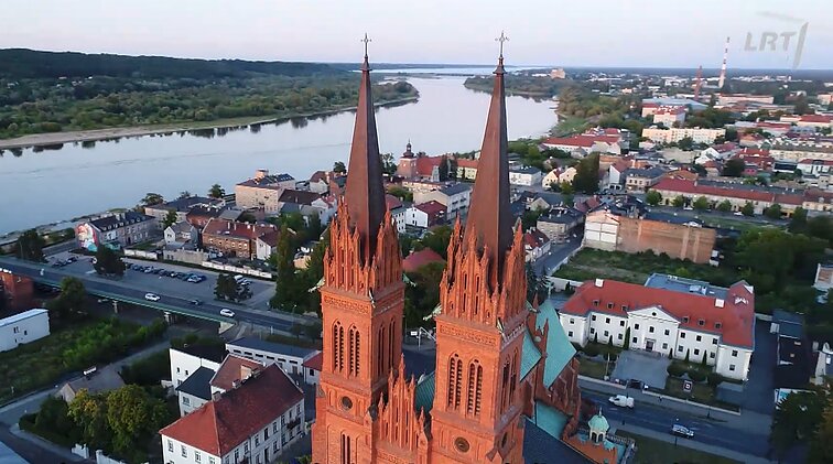 Stop juosta. Maršrutas nr. 102 – Lenkija, Vloclavekas I d. Sąsajos su Vilniaus Antakalnio mokykla ir į žvaigždes žvelgiantis Kopernikas