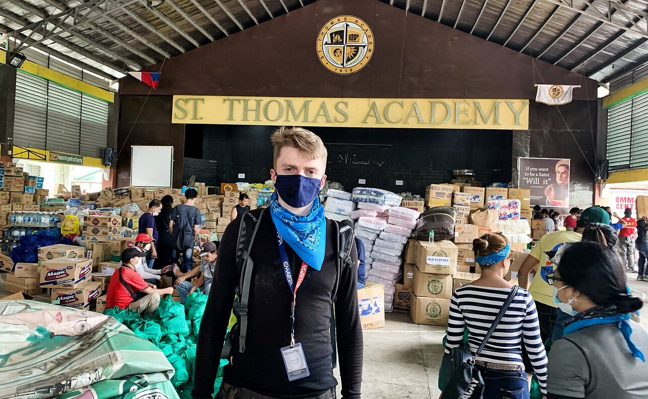 Pasaulio laikas. Filipinus apgaubė pelenų debesis – laukiama ugnikalnio išsiveržimo