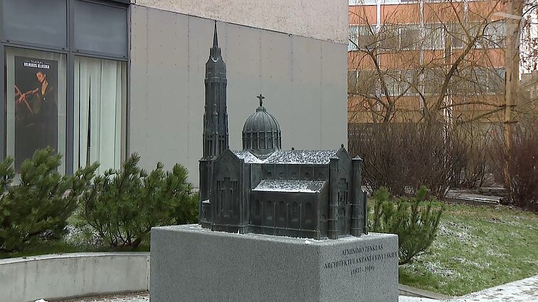 Antano Vivulskio palikimas Lietuvoje – nepastatyta bažnyčia, bronzinė milinė ir Trijų kryžių paminklas