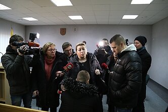 Atversta merginą sudaužiusio ir prievartavusio kovotojo byla