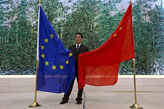 EU and Chinese flags