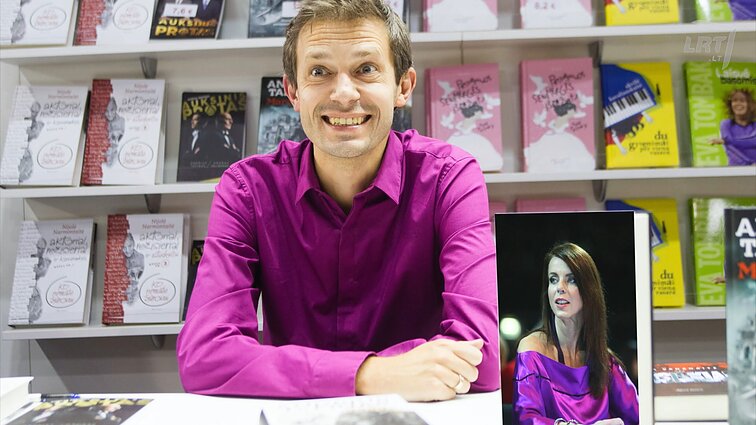 Dviračio žinios. Kritikas Giedrius Savickis apie Tapino ir Valinskienės romaną: neskaičiau – laukiu Ingos įgarsinimo