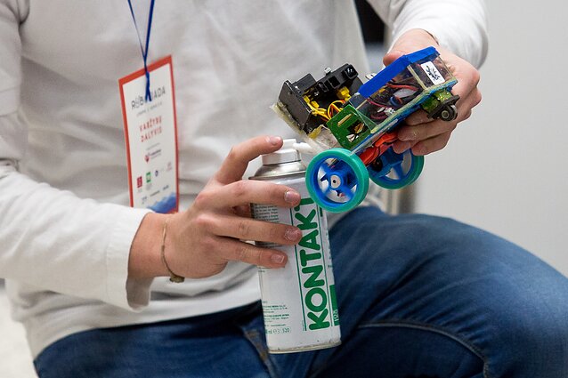 Lietuvoje siekiama, kad vaikai dažniau rinktųsi robotikos būrelius. 