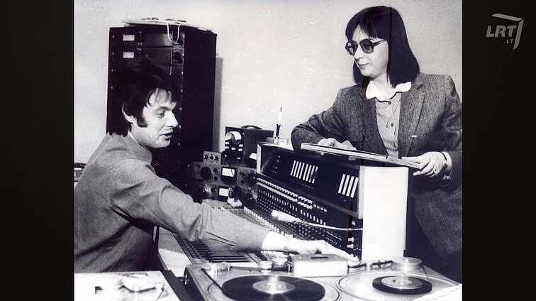 Daiktų istorijos. Geniušų giminės istorija, skaudi nežinomo kapo istorija ir legendinė Vilniaus garso įrašų studija