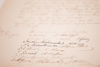 20 signatures under the 1918 Act of Independence 20 signatures under the 1918 Act of Independence