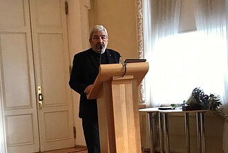 Eugenijus Bunka atsiima apdovanojimą Eugenijus Bunka atsiima apdovanojimą