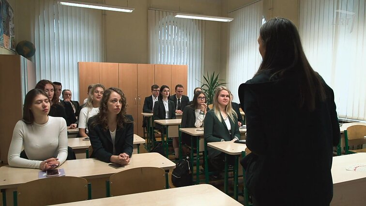 Nuo biotechnologijų iki filosofijos: Kauno Maironio universitetinėje gimnazijoje vyksta dėstytojų pamokos, skirtos moksleiviams