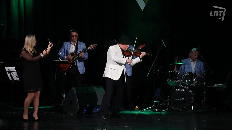 Kultūrų kryžkelė. Menora. Žydų ansamblio „Fajerlech“ kūrybinė veikla ir artėjantis 50-metis