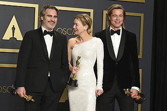 Joaquinas Phoenixas, Renee Zellweger, Bradas Pittas