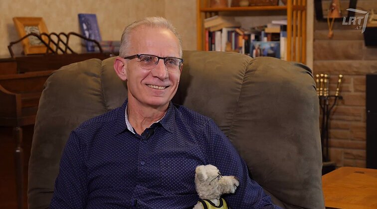 Vėžį nugalėjęs Algimantas Amerikoje tapo sveikuoliu: pirmąjį maratoną nubėgo būdamas 63-ių