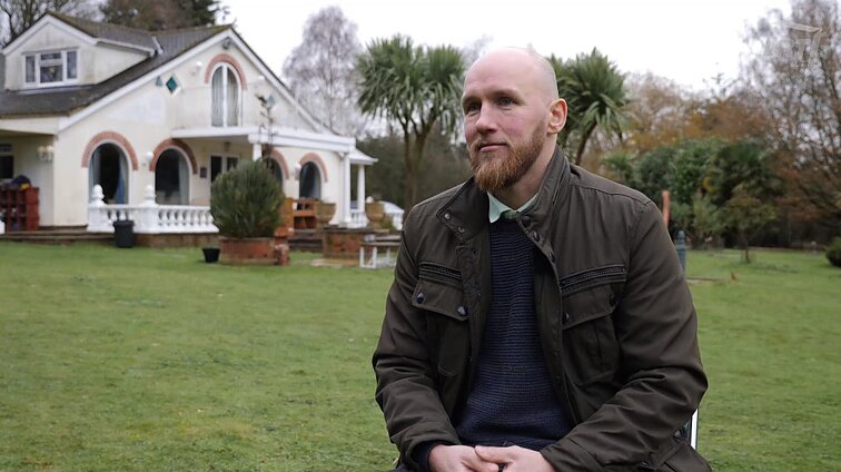 Viltį Anglijoje nuo narkotikų priklausomiems lietuviams suteikiantis Aurimas: vienas iš to neišlipsi