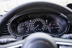 Naujoji „Mazda CX-30“