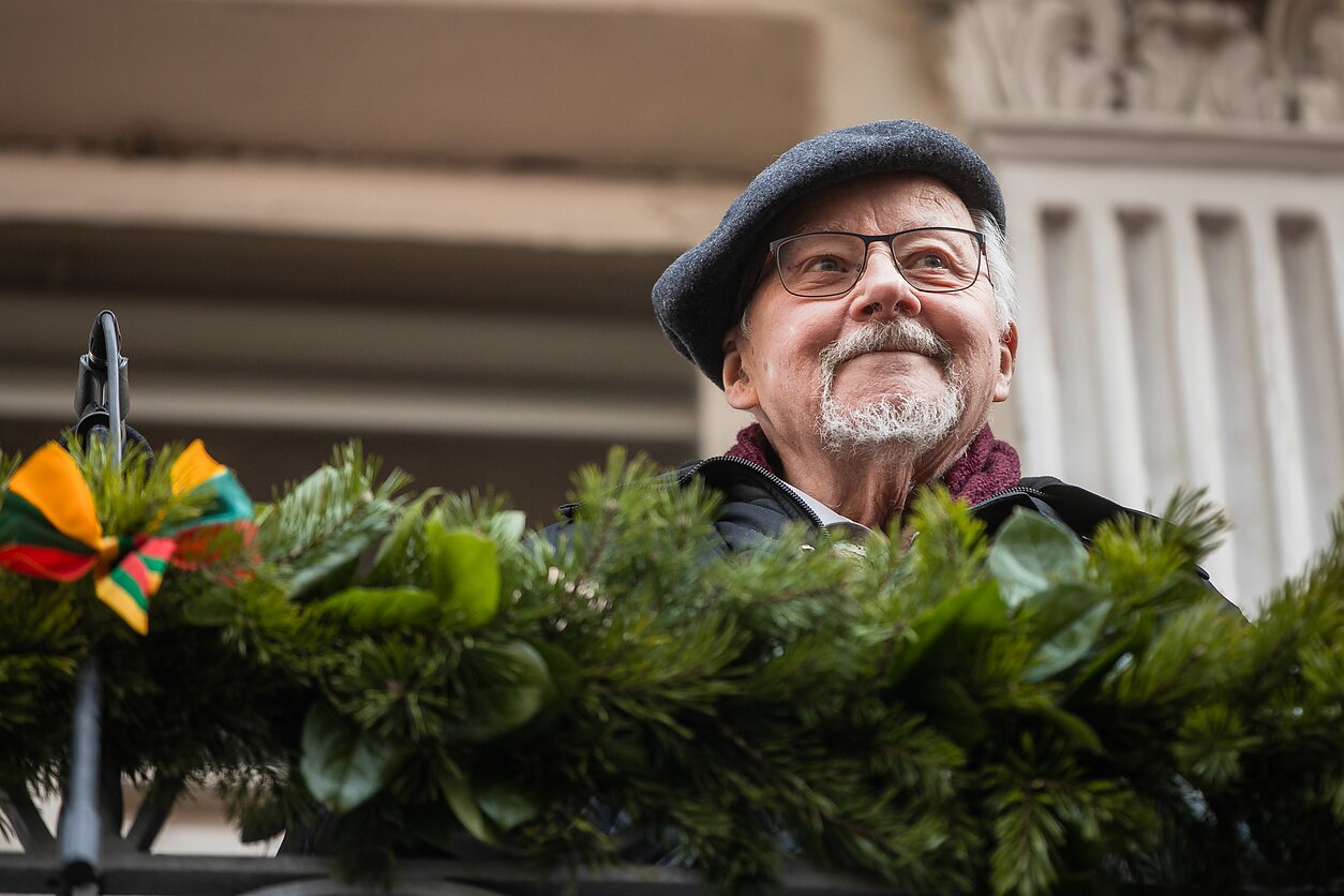 Vasario 16-osios minėjimas prie Signatarų namų