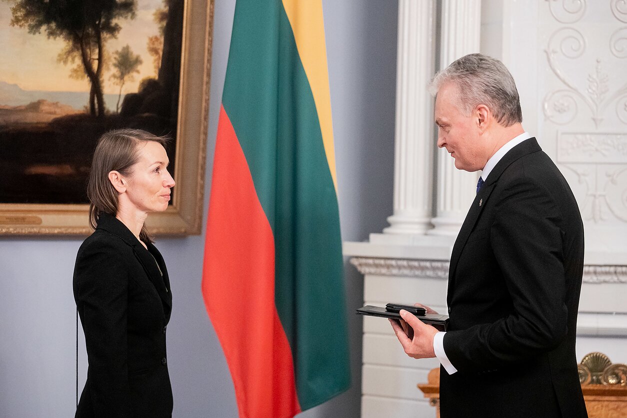D. Umbraso  / LRT nuotr., Gitanas Nausėda susitiko su Viktorija Kuodyte, kuriai asmeniškai įteikė Nacionalinę premiją