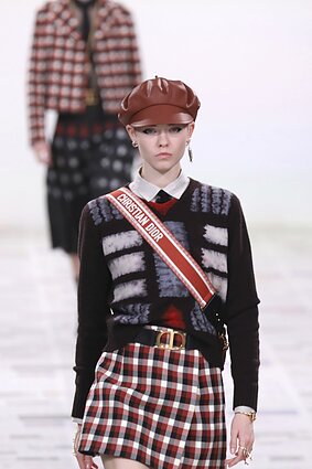 Kieno garbei Cristianas Dioras sukūrė savo vienus populiariausių kvepalų „Miss Dior“?