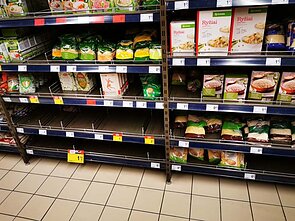 Shoppers have been buying long-life goods and grains, according to the images submitted to LRT.lt by the readers