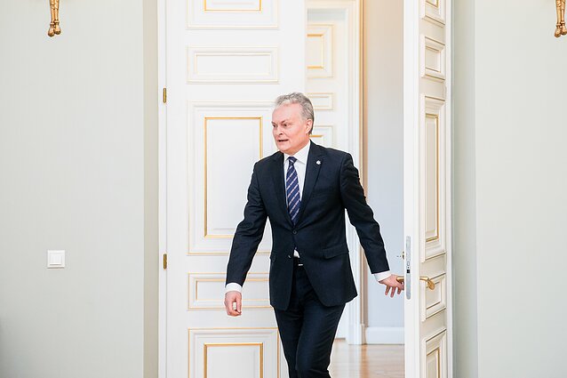 Nausėda dėl teisėsaugos tyrimų Verygai siunčia žinią: ministrui reikėtų skubėti greičiau papoilsiauti ir sugrįžti darbą