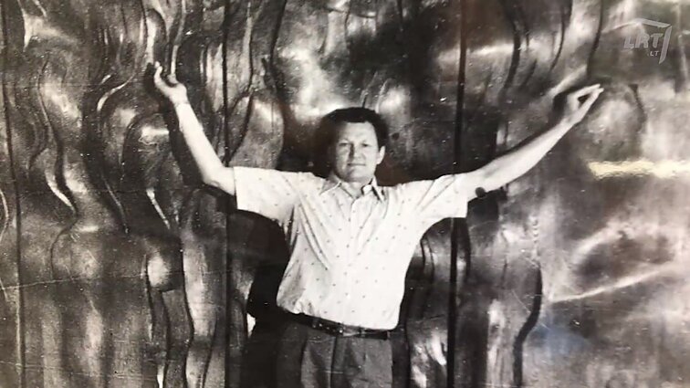 Sovietmečio jaunimo kavinė „Tauras“ ir joje išlikęs išskirtinis L. Ločerio kūrinys