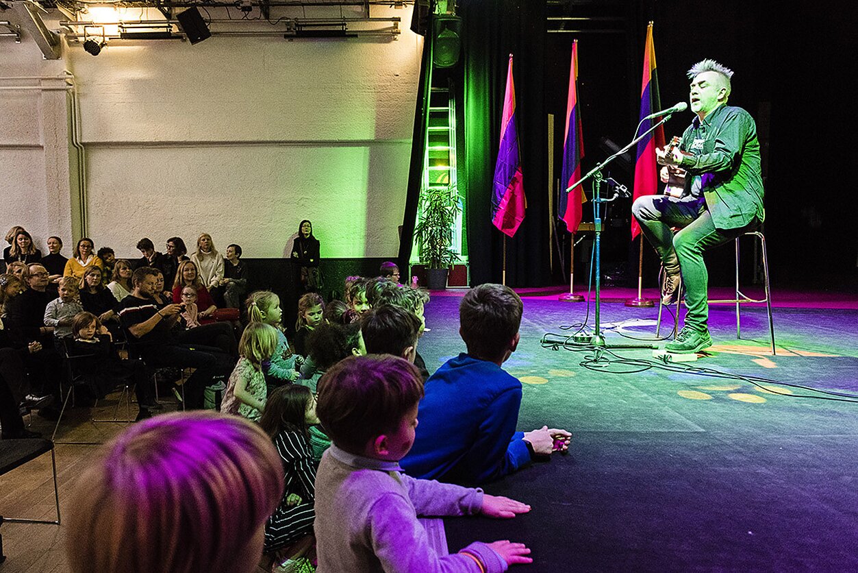 Andrius Mamontovas performing at Lithuanian Community Event in Paris 