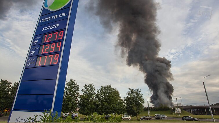 Dviračio žinios. Degalų kainos, trisdešimtmečio herojai bei Mios parkingo vargai