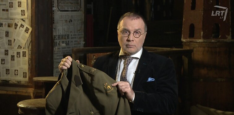 Daiktų istorijos. Nuo mirties pabėgęs Zigmuntas Mineika, Mažasis ledynmetis ir karinių uniformų atkūrimas