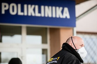 Naujininkų poliklinika