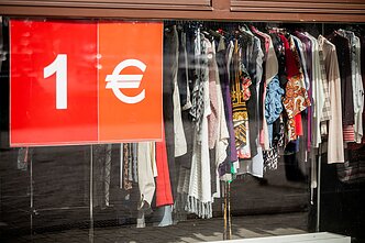 Dėvėtų drabužių parduotuvė