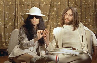 Yoko Ono, Johnas Lennonas
