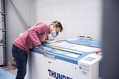 „LinkMenų fabrikas“ gamina apsauginius skydus medikams.