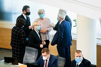 Apsauginių kaukių dėvėjimo klaidos Seime